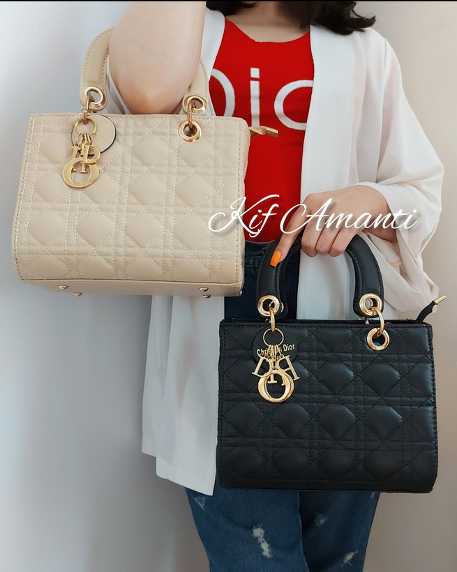 کیف دیور گلدوزی کد ۲۲۶