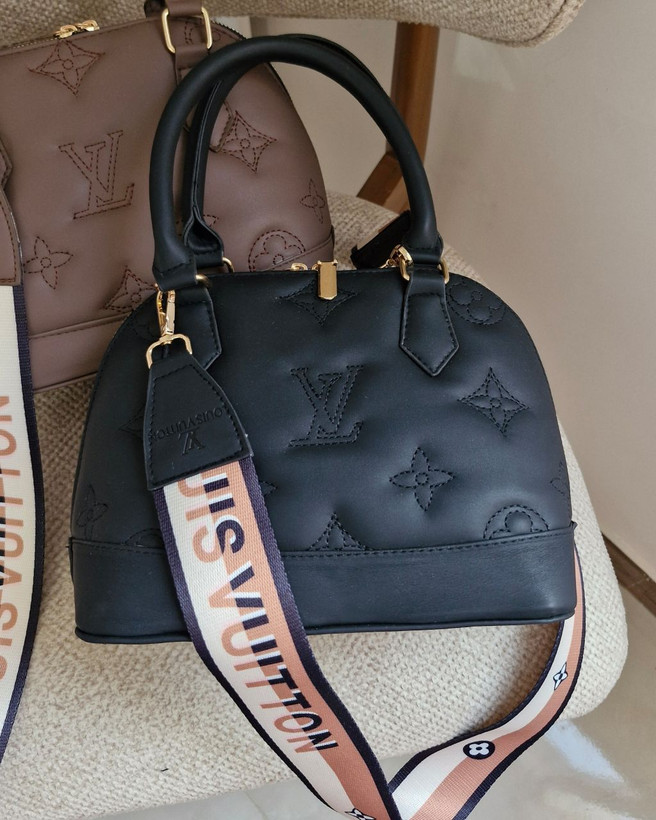 کیف Louis vuitton کیف سوما کد ۵۰۲۲
