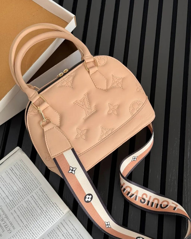 کیف Louis vuitton کیف سوما کد ۵۰۲۲
