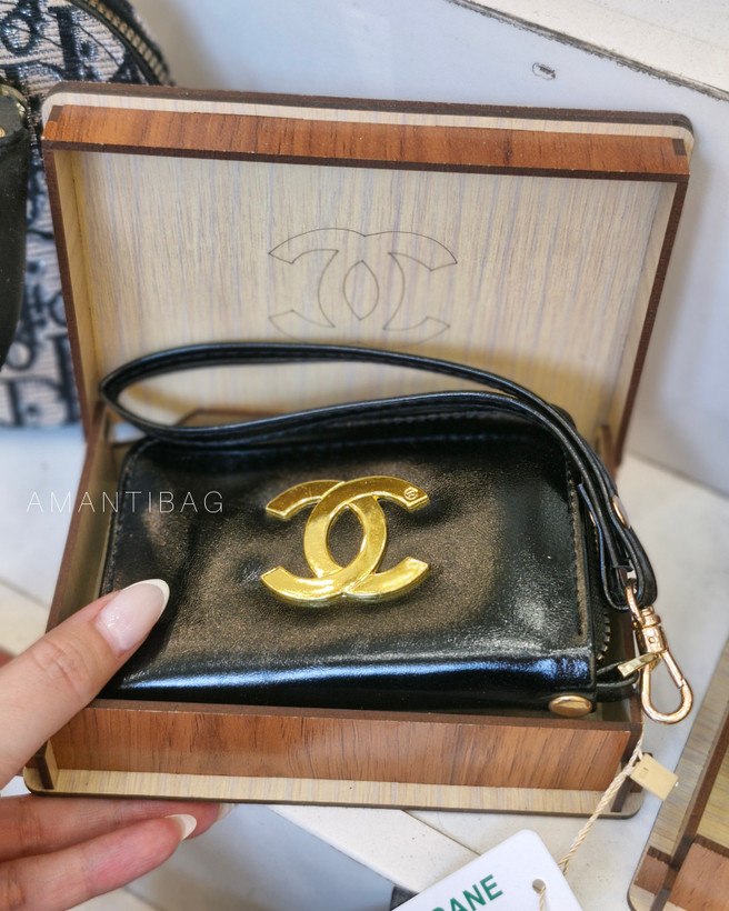 جاکارتی جعبه دار