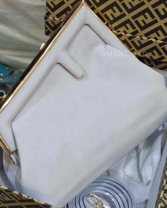 کیف فندی fendi کد ۲۰۳۰