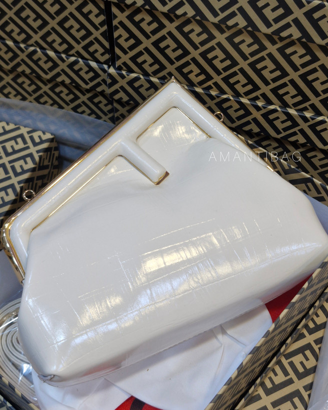 کیف فندی fendi کد ۲۰۳۰